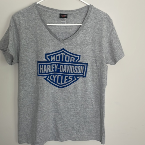 Harley-Davidson women V-neck Gray tee with Blue Graphic- size Large - Picture 2 of 9